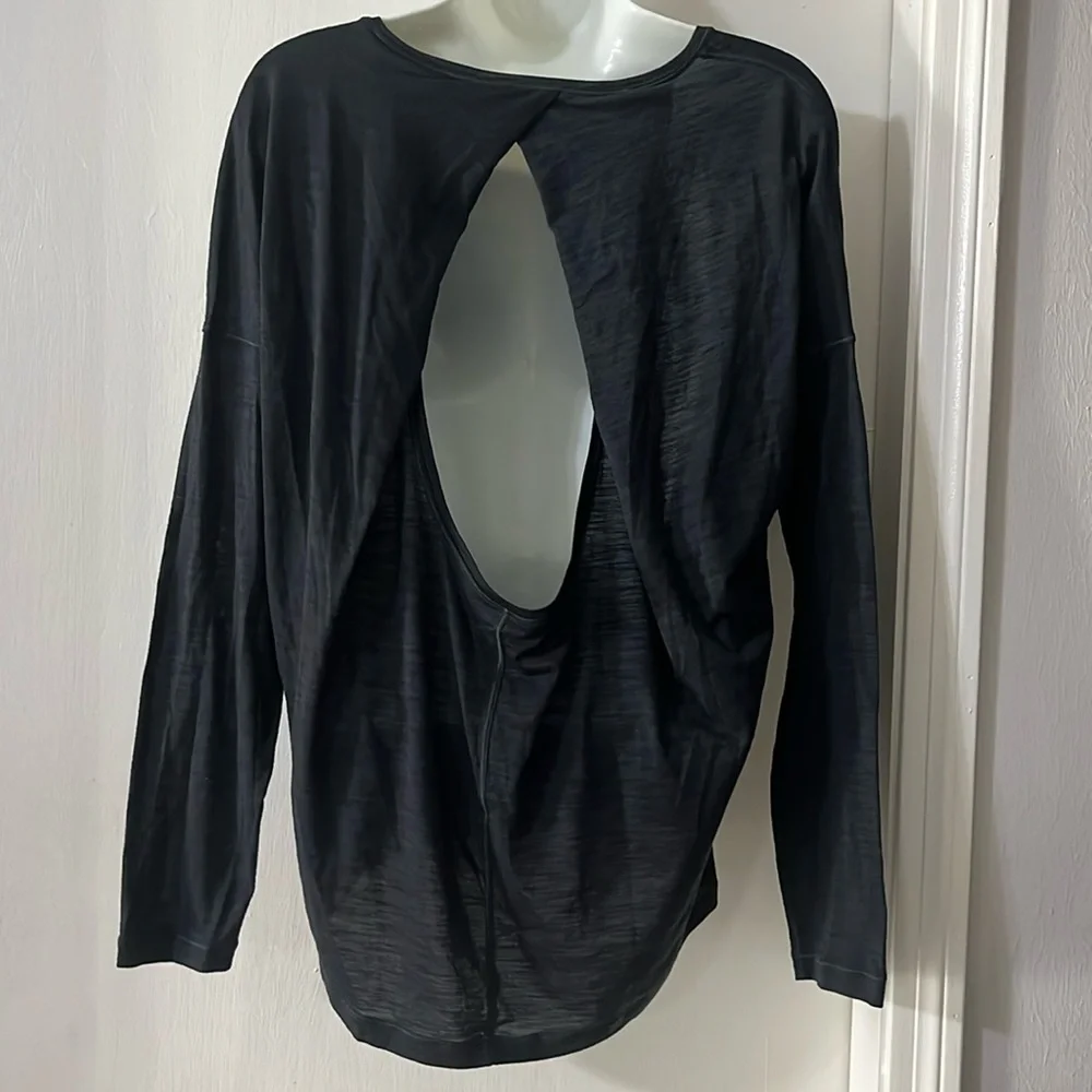 Lululemon open back long sleeve shirt